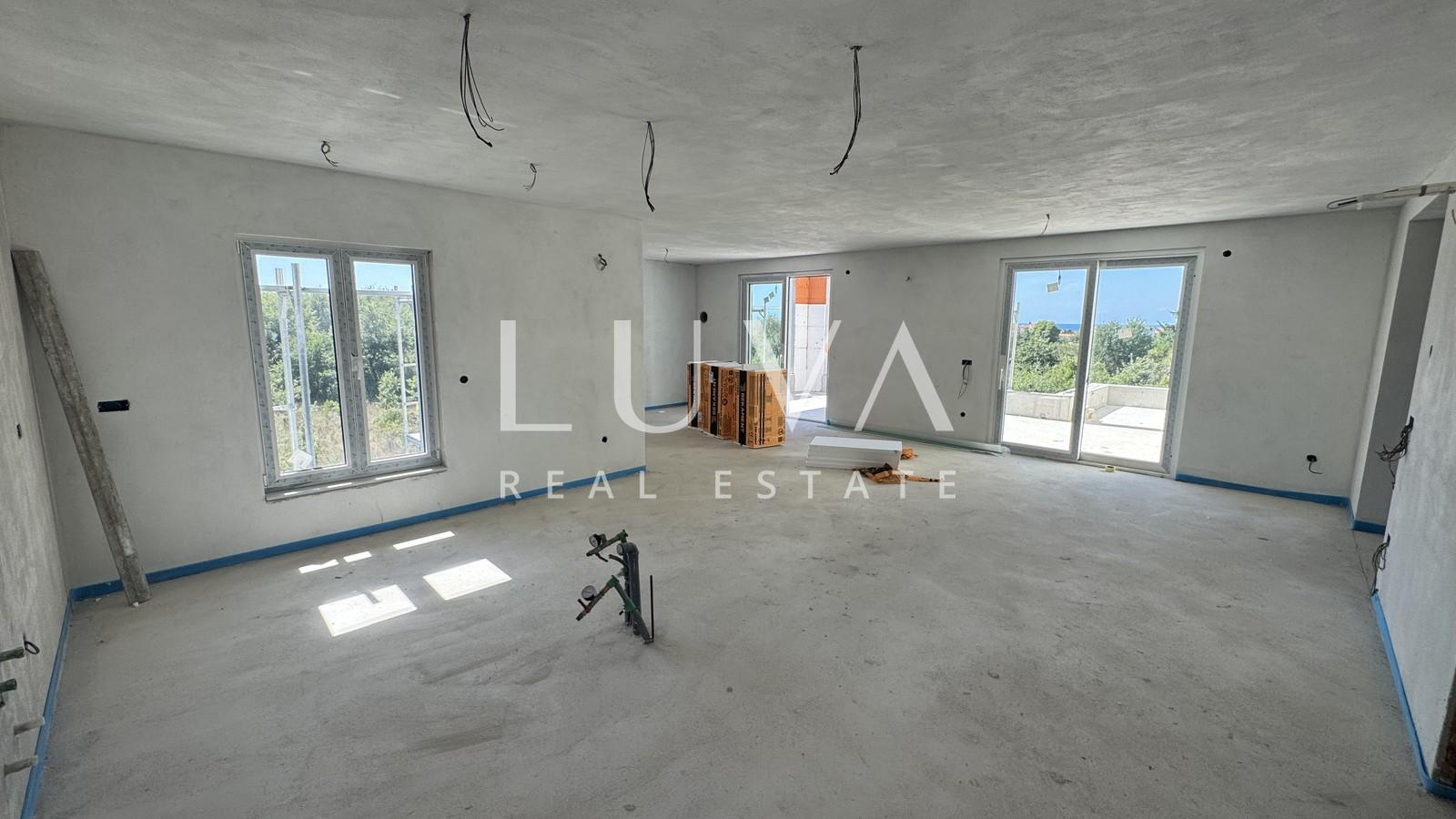 Poreč, Mali Maj, modern penthouse with sea view, 169 m²