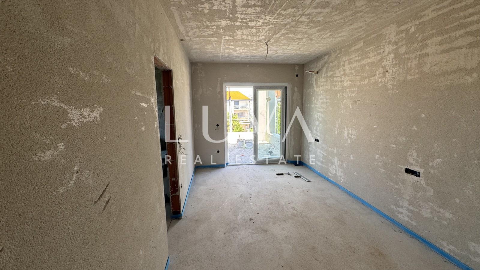 Poreč, Mali Maj, modern penthouse with sea view, 169 m²