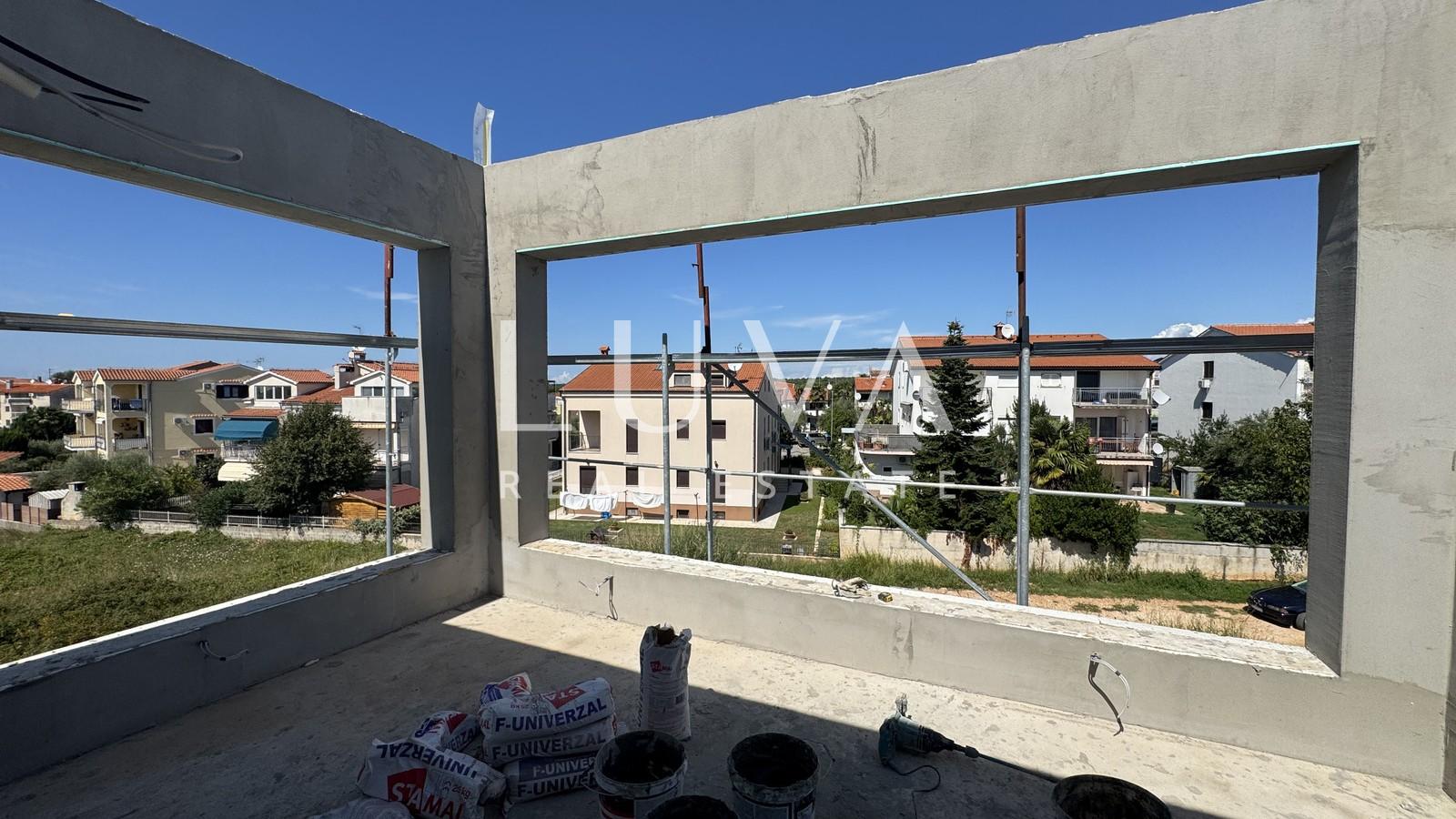 Poreč, Mali Maj, modern penthouse with sea view, 169 m²