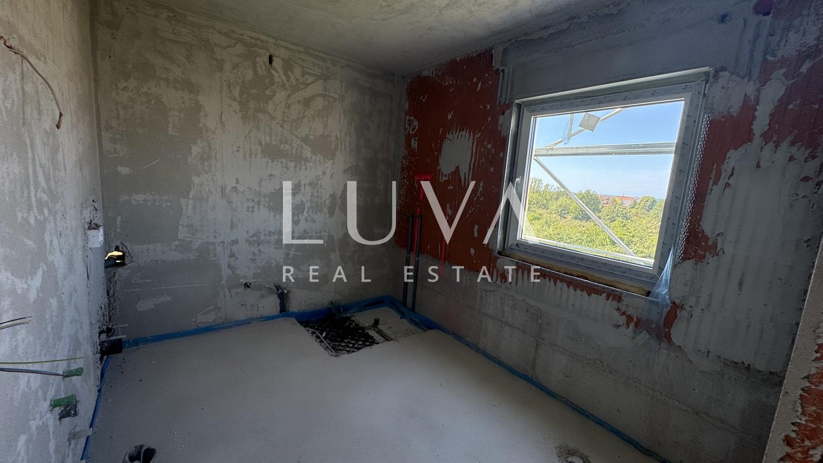 Poreč, Mali Maj, modern penthouse with sea view, 169 m²