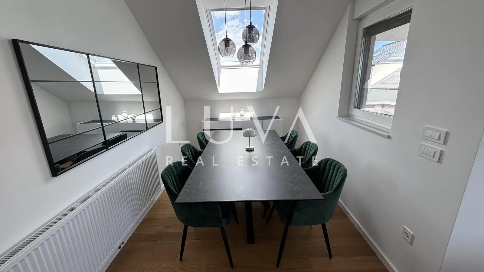 Zagreb, Blato, 3-bedroom apartment, first rental, 83 m² + 2 garage parking spaces + 2 storage rooms