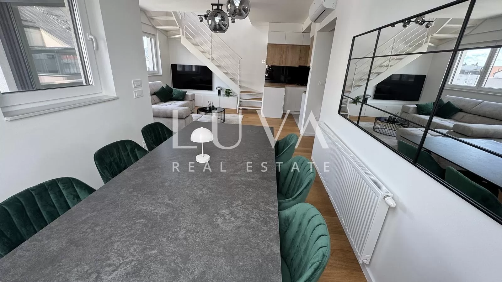 Zagreb, Blato, 3-bedroom apartment, first rental, 83 m² + 2 garage parking spaces + 2 storage rooms