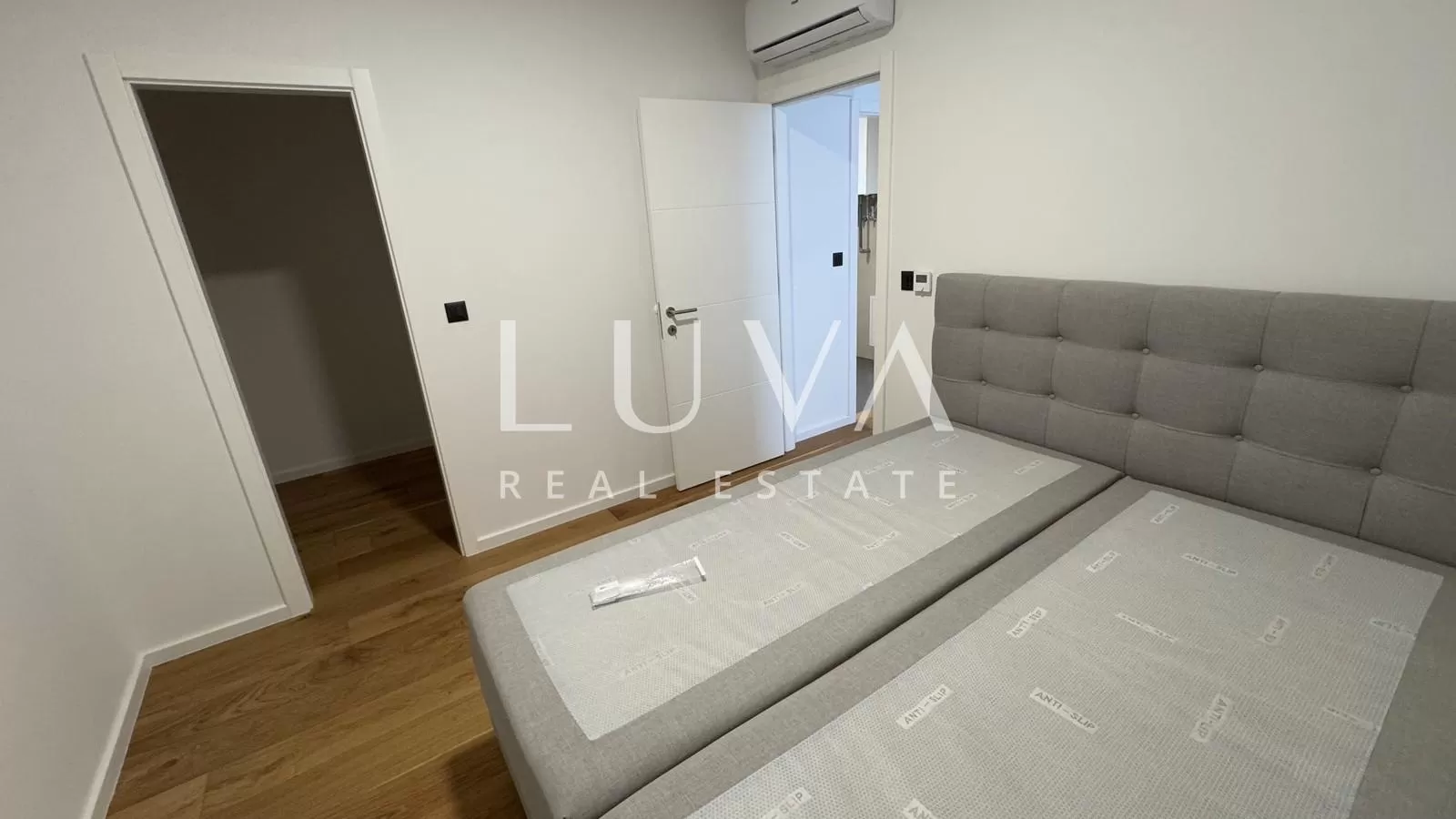 Rudeš, Luxuriöse Vier-Zimmer-Wohnung in einem Neubau, 110 m²