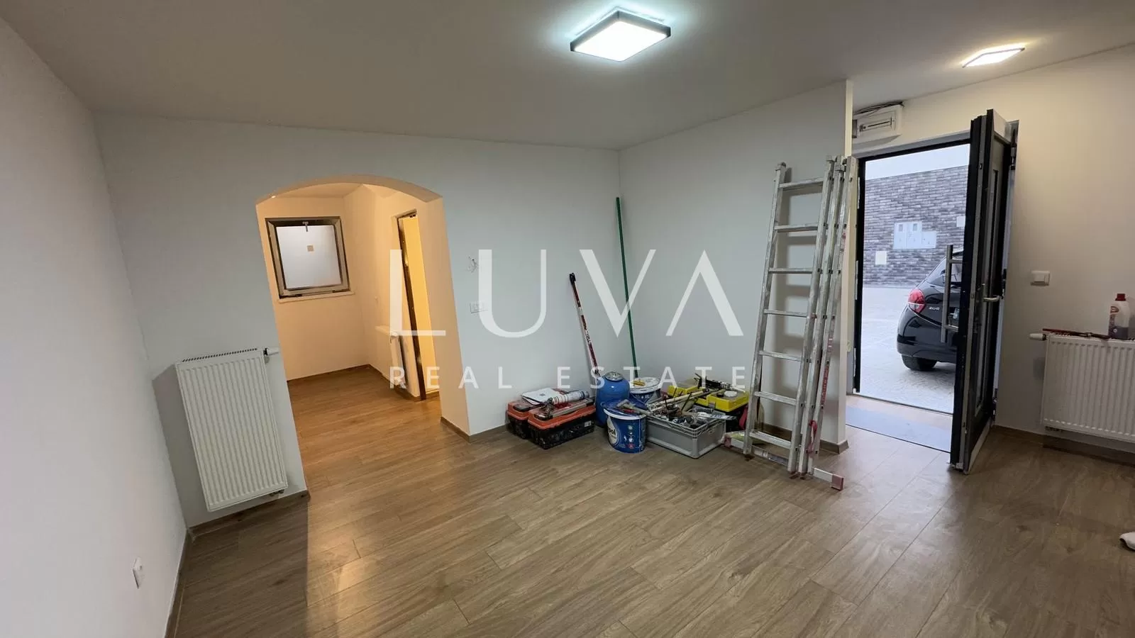 Rudeš, moderne Einzimmerwohnung mit Parkplatz, 43 m2