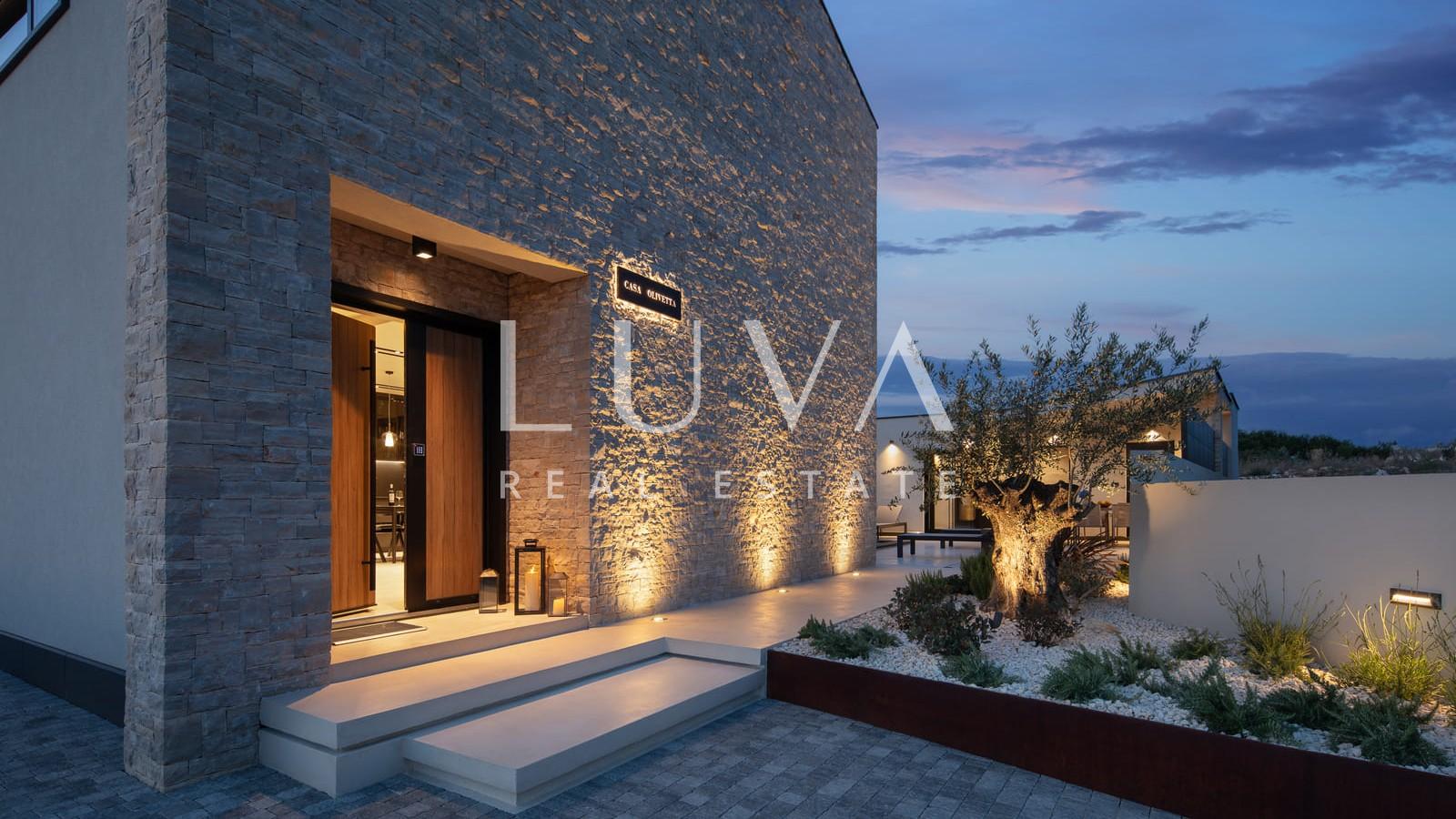 Zadar, Visočane, modern house with pool and wellness area