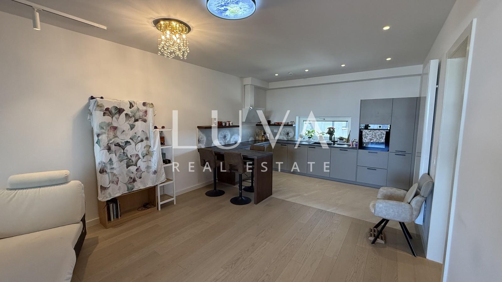 Zagreb, Blato, three-bedroom apartment with terrace and jacuzzi, 64 m²