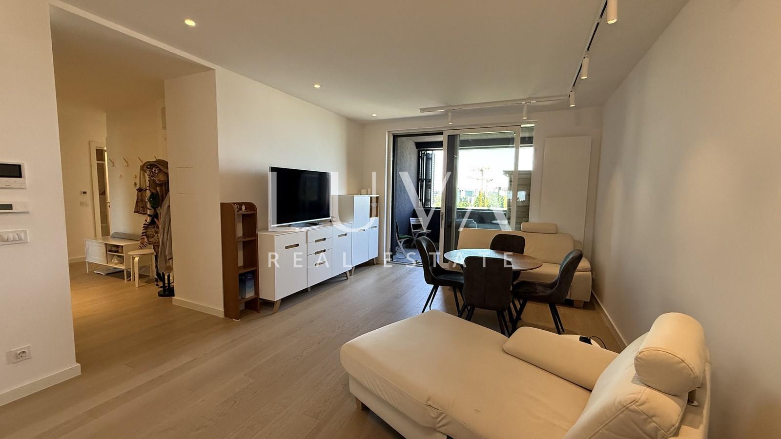 Zagreb, Blato, three-bedroom apartment with terrace and jacuzzi, 64 m²