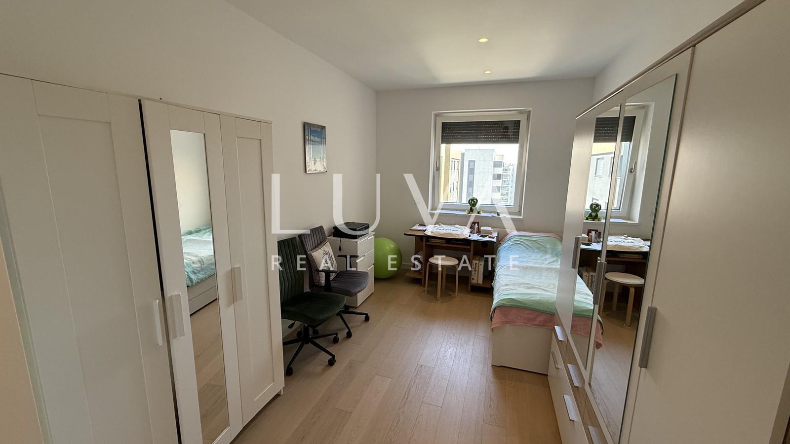 Zagreb, Blato, three-bedroom apartment with terrace and jacuzzi, 64 m²