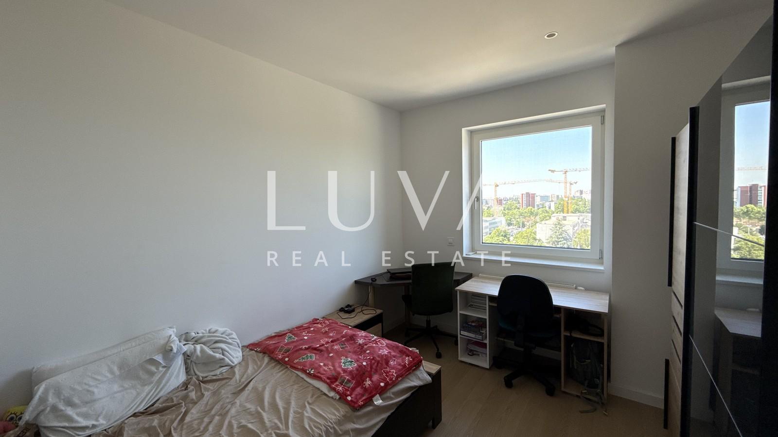 Zagreb, Blato, three-bedroom apartment with terrace and jacuzzi, 64 m²