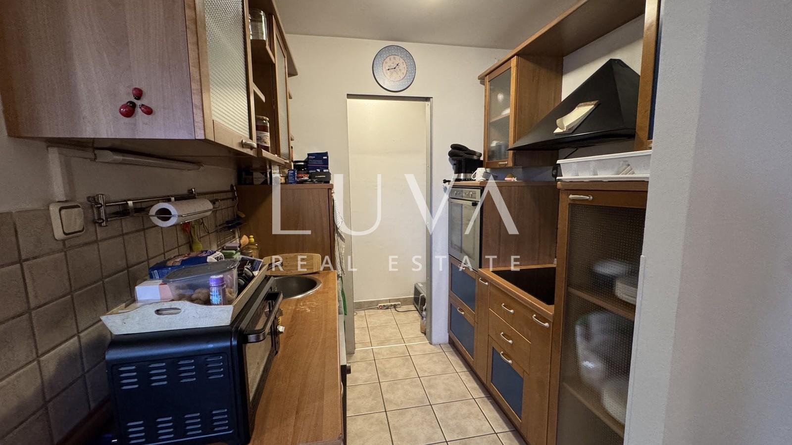 Zagreb, Špansko, three-room apartment with balcony, 77 m2