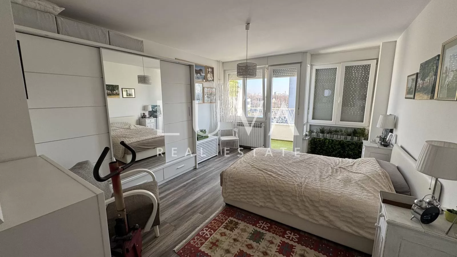 Zagreb, Držićeva, komfortable Zweizimmerwohnung mit zwei Balkonen, 67m2 zu verkaufen