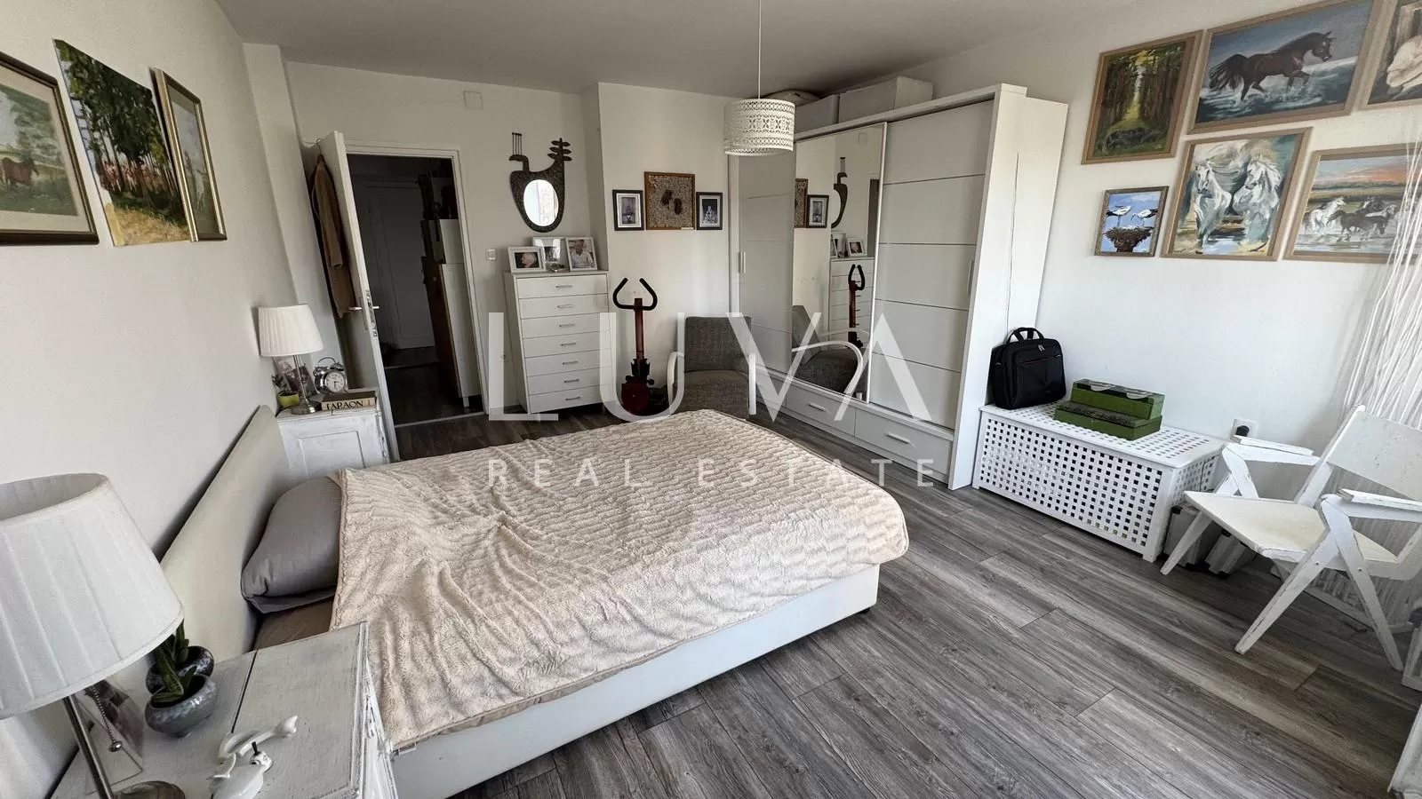 Zagreb, Držićeva, komfortable Zweizimmerwohnung mit zwei Balkonen, 67m2 zu verkaufen