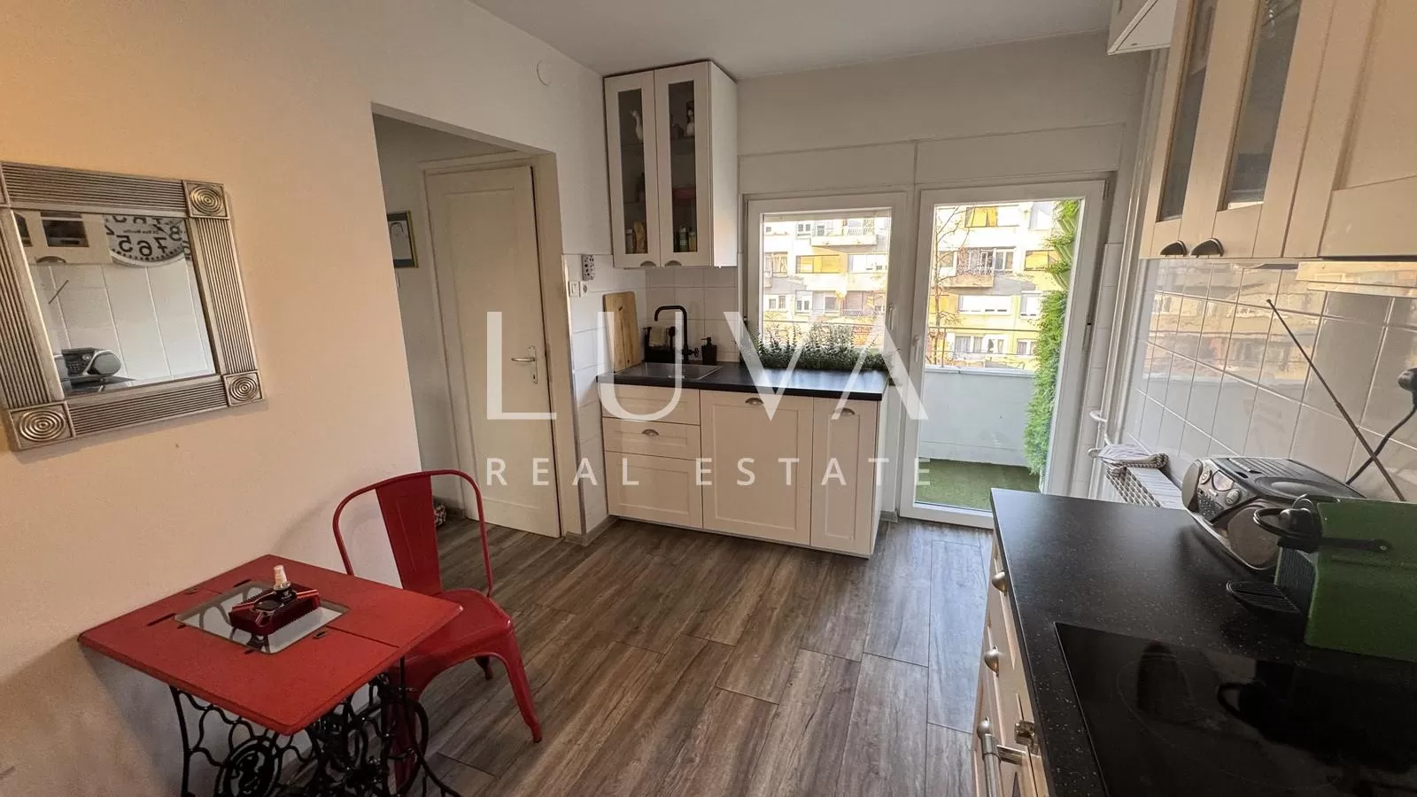 Zagreb, Držićeva, komfortable Zweizimmerwohnung mit zwei Balkonen, 67m2 zu verkaufen