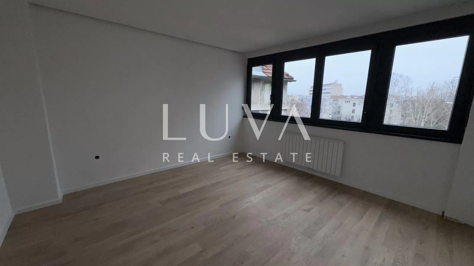Zagreb, centar, novorenovirani penthouse  95m2 na prodaju