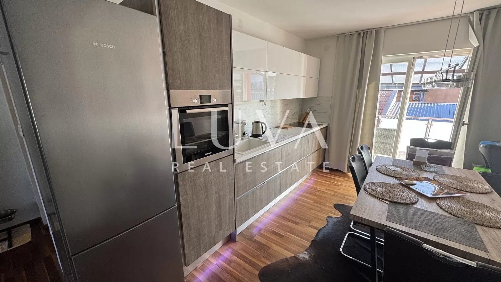 Zagreb, Črnomerec, moderan trosoban stan s garažom, 70m2