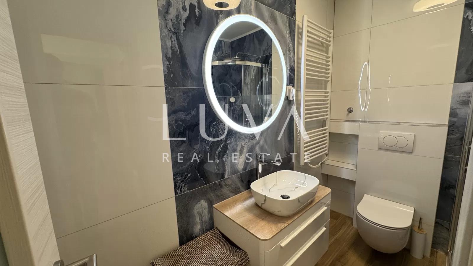 Zagreb, Trešnjevka, moderan trosoban stan sa balkonom, 43m2
