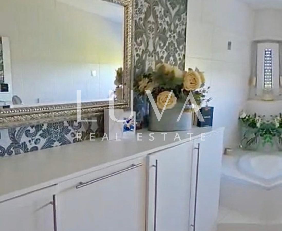 Samobor, moderna kuća na prodaju, 500 m2 na parceli od 2500 m2