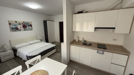 Zagreb, Črnomerec, garsonijera na 2. katu, 27 m²