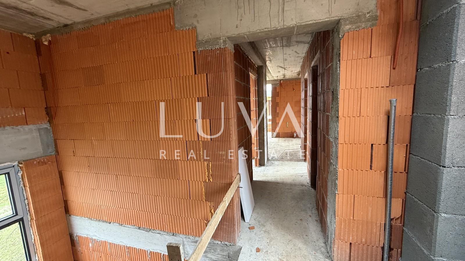 Zagreb, Gornji stupnik, Stan s dvije spavaće sobe na 2. katu, 47,5 m²