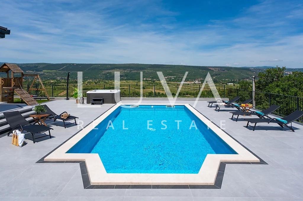 Imotski, moderna kuća s bazenom i panoramskim pogledom na prodaju, 150 m2