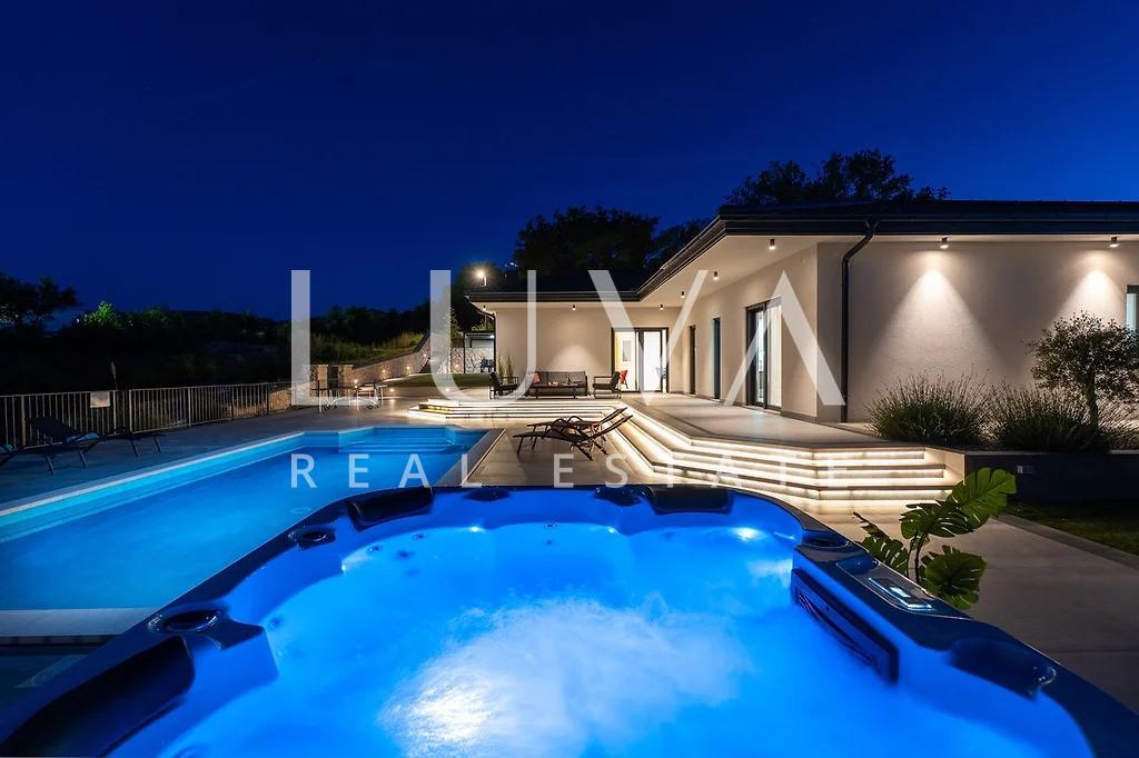 Imotski, moderna kuća s bazenom i panoramskim pogledom na prodaju, 165 m2