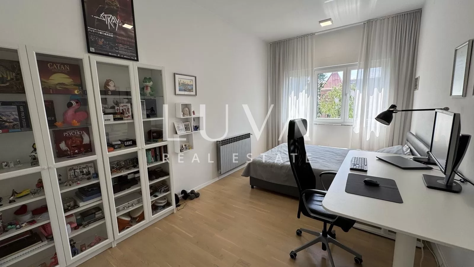 Zagreb, center, modern three-room apartment with balcony, 94 m2