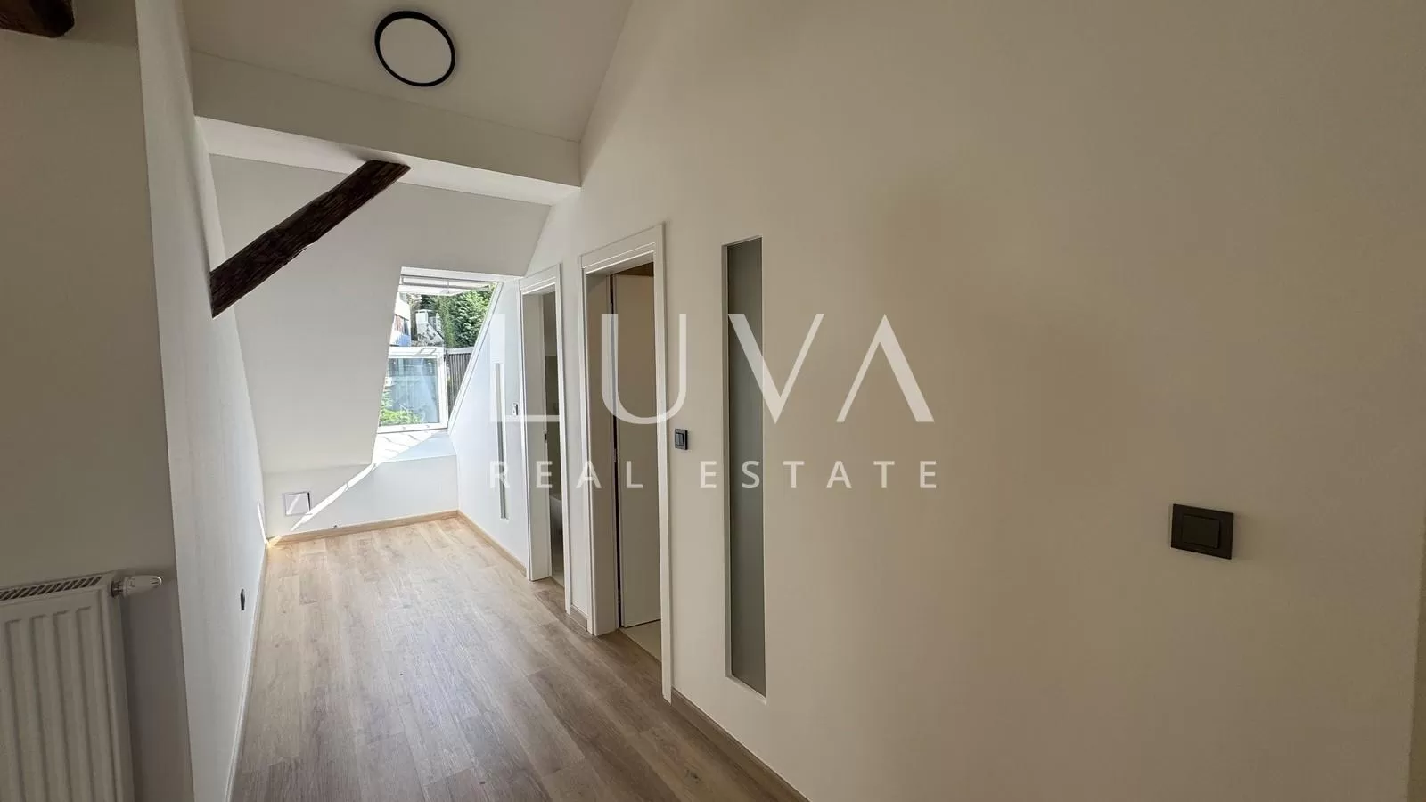 Zagreb, Center, newly renovated commercial space with gallery, 205 m2