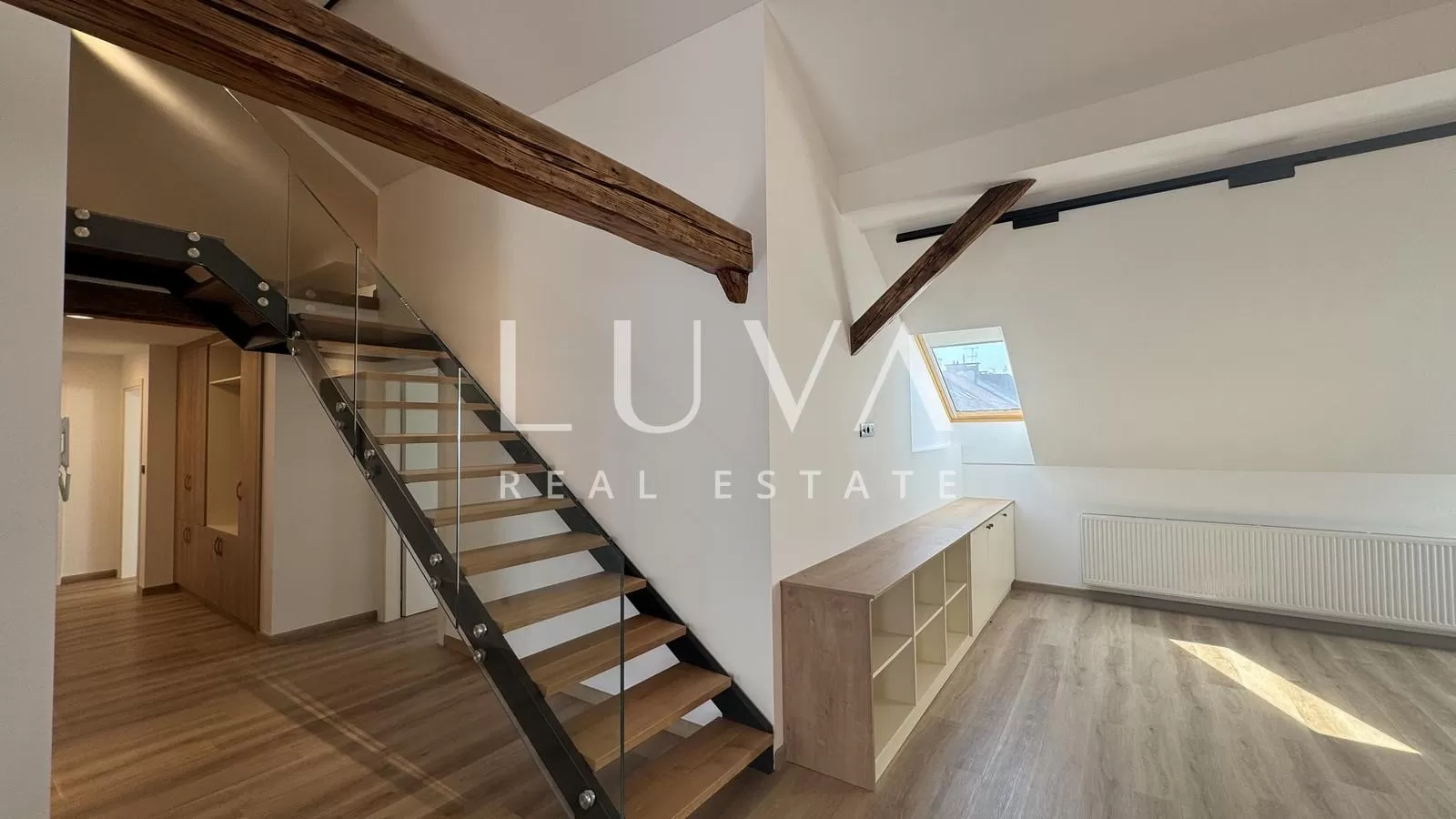 Zagreb, Center, newly renovated commercial space with gallery, 205 m2