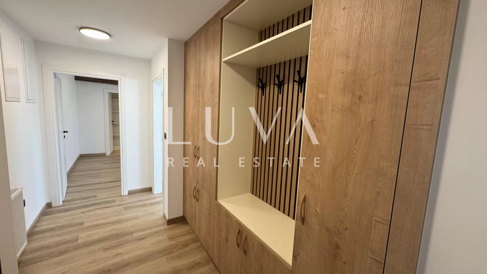 Zagreb, Center, newly renovated commercial space with gallery, 205 m2