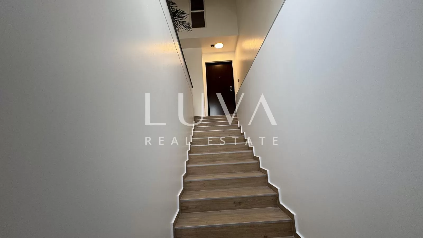 Zagreb, Center, newly renovated commercial space with gallery, 205 m2