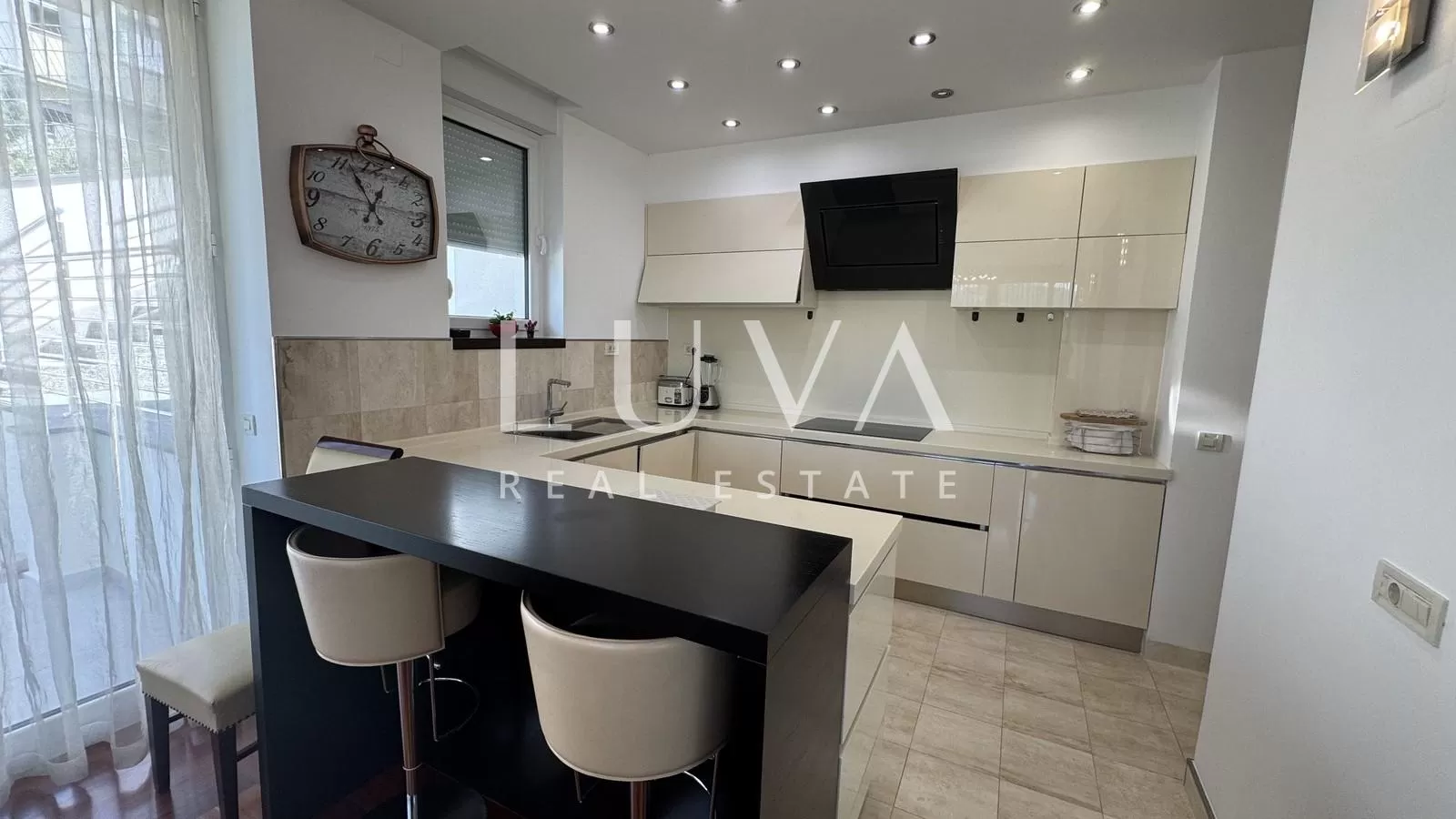 Zagreb, Šestine, luxuriöses Haus mit 4 Schlafzimmern, 432 m²