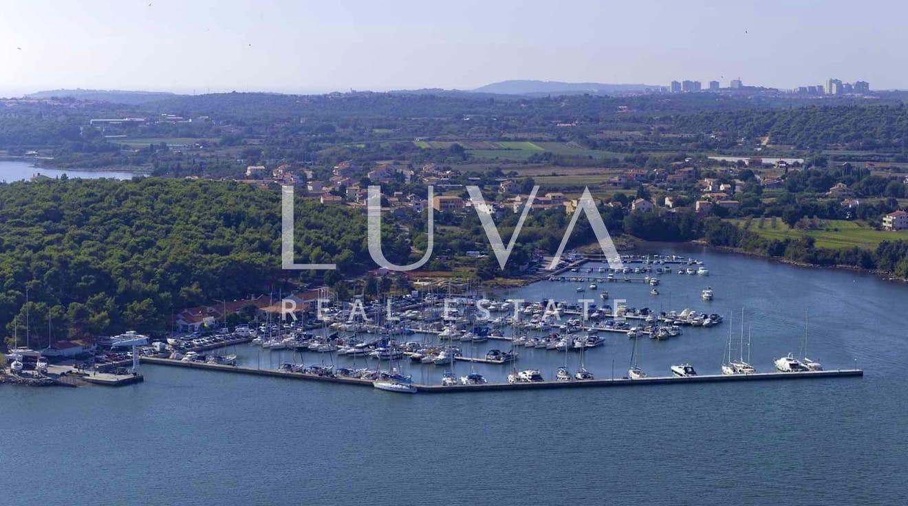 Medulin, Pomer, građevinsko zemljište s pogledom na more