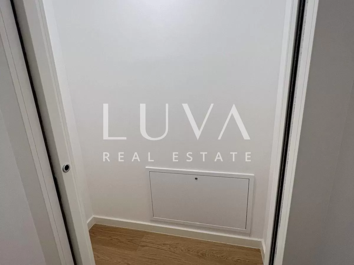 Zagreb, Ribnjak, luksuzan 5-sobni stan s vrtom 154 m2 na prodaju