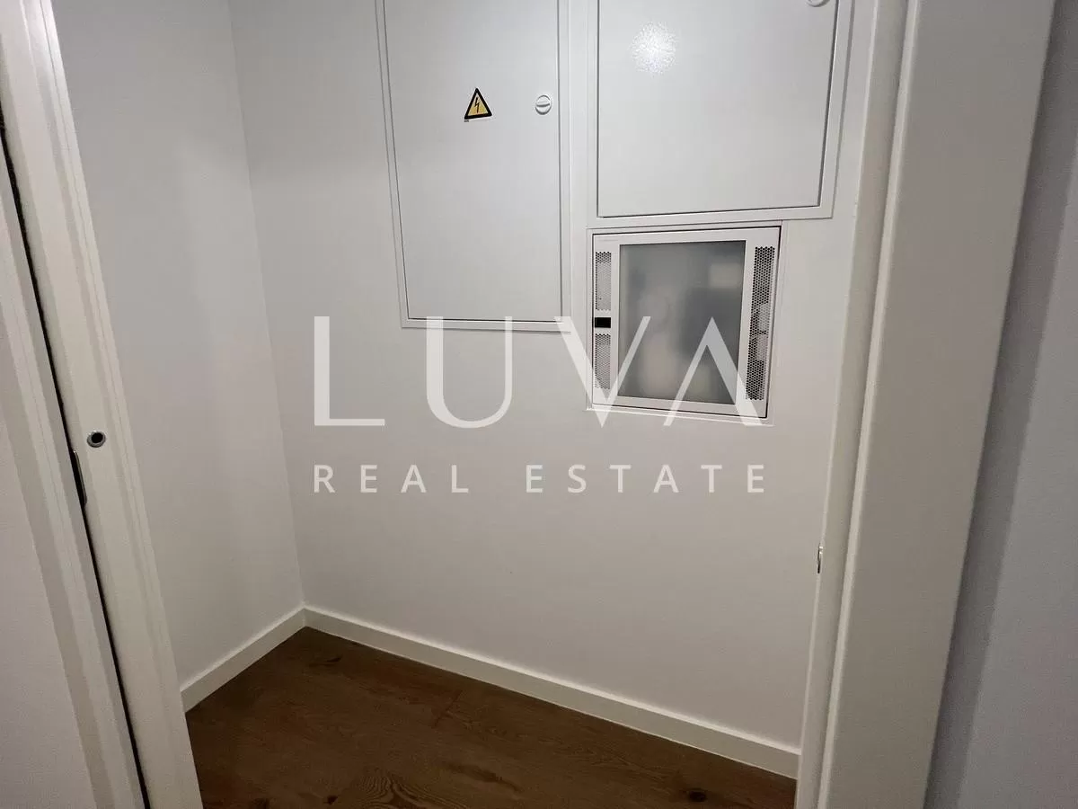 Zagreb, Ribnjak, luksuzan 4-sobni stan na 4. katu 140 m2 na prodaju