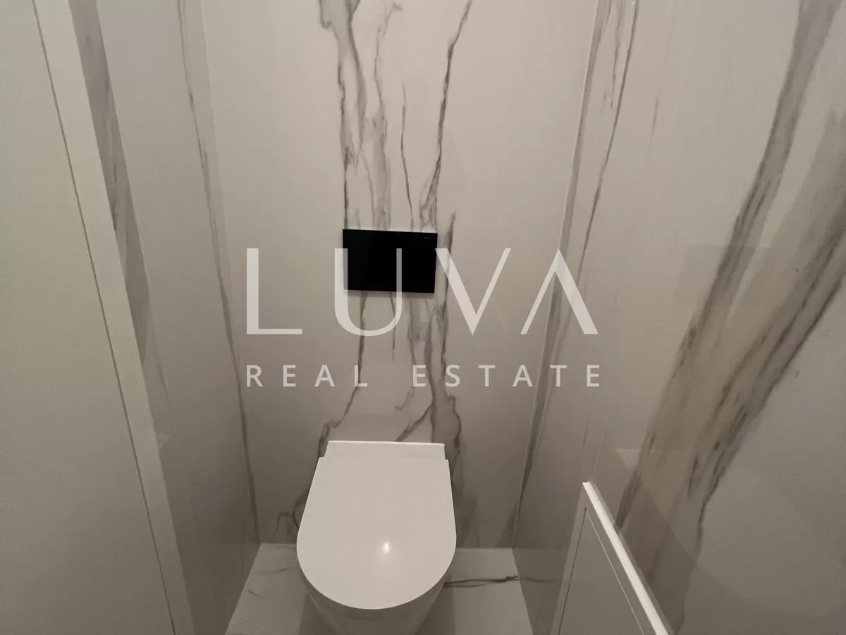 Zagreb, Ribnjak, luksuzan 4-sobni stan na 4. katu 140 m2 na prodaju