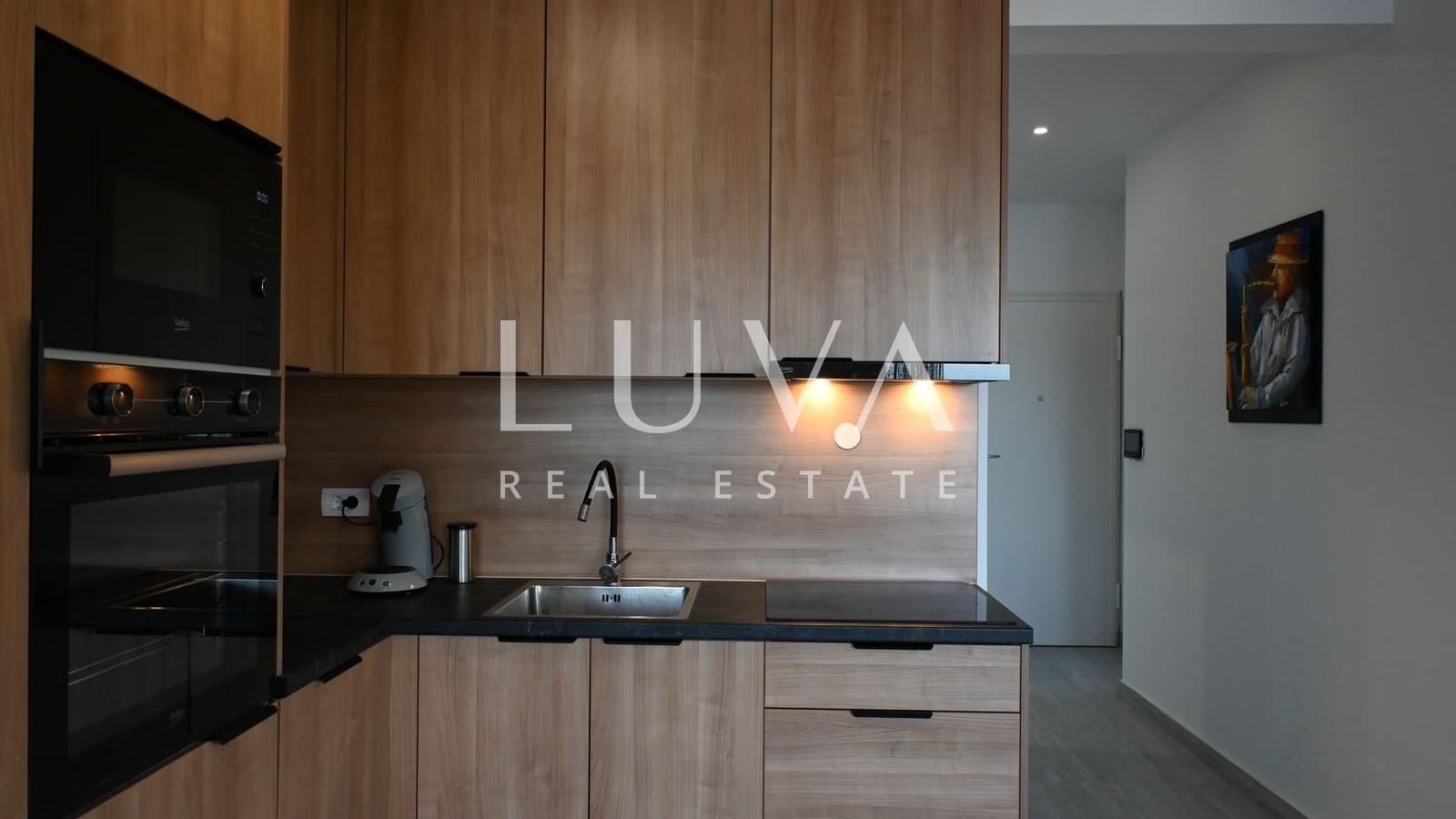 Marina, Trogir, apartment 75 m² near the sea for sale