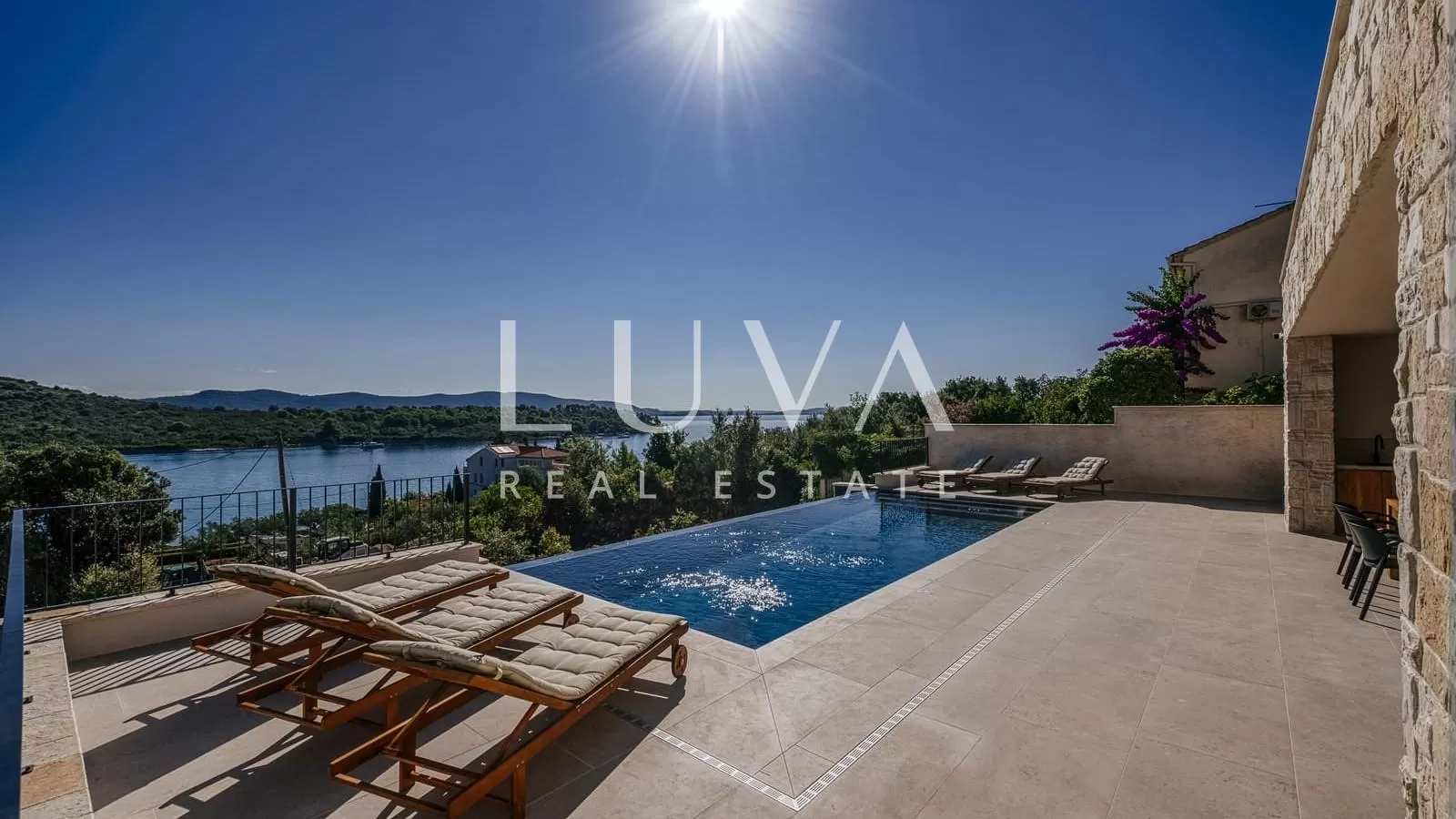 Iž, Zadar, modernes Luxushaus am Meer zum Verkauf