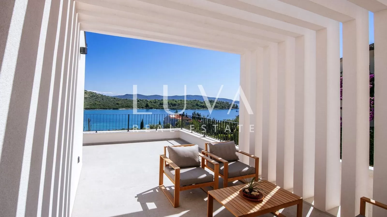 Iž, Zadar, modernes Luxushaus am Meer zum Verkauf