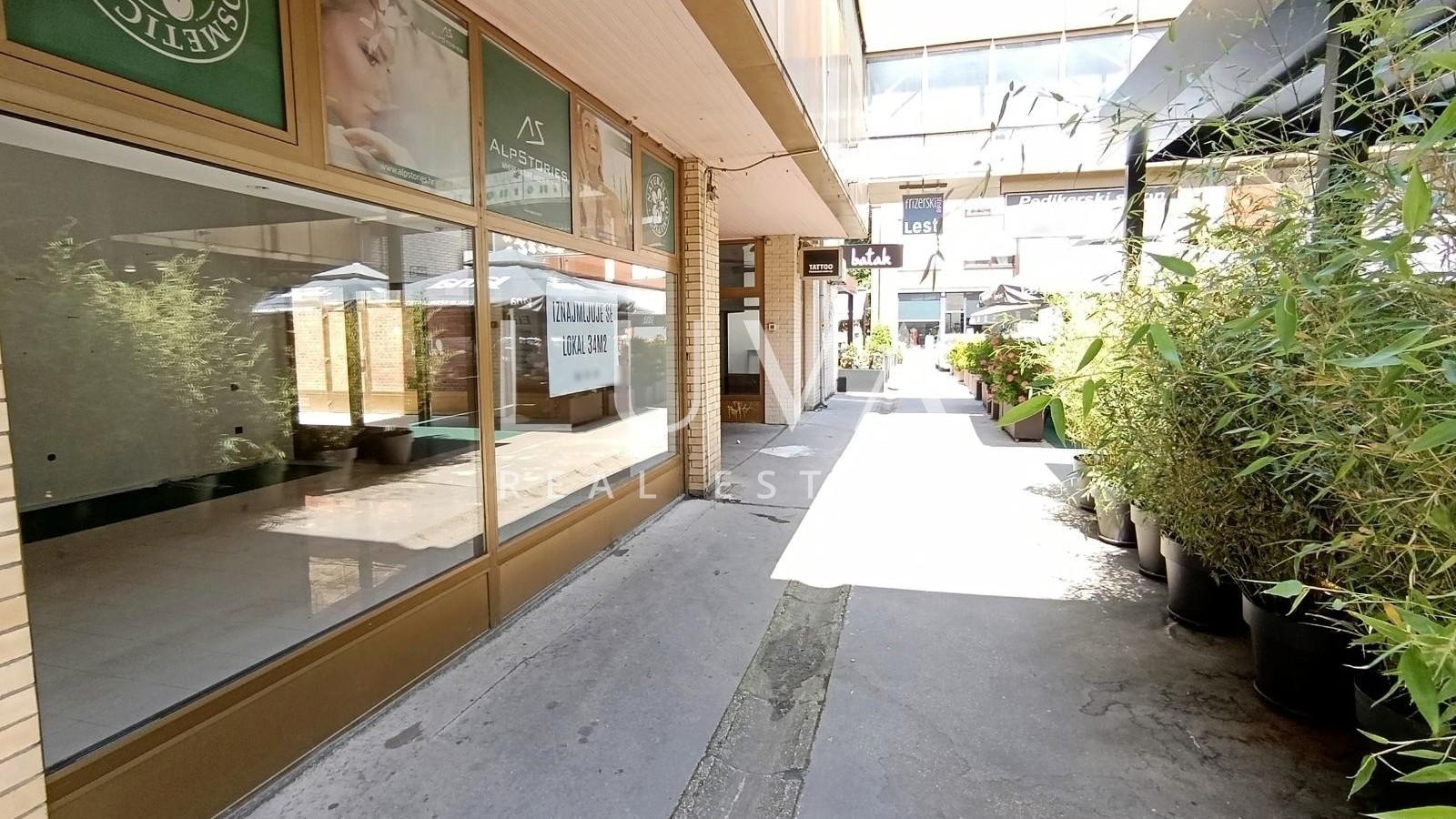 Zagreb, Kvaternikov Square, commercial space 34 m², for rent