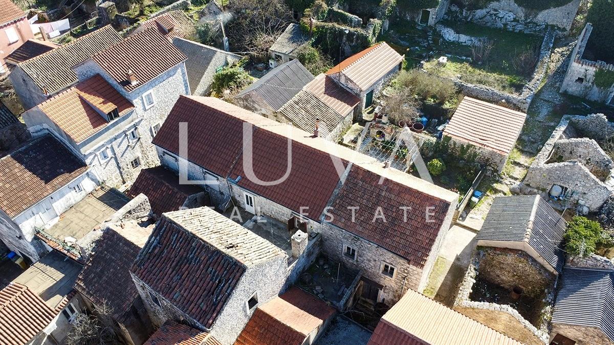 Orebić, Potomje, three stone houses for renovation for sale