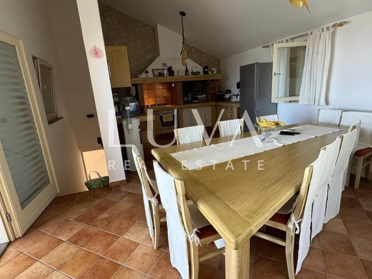 Spacious Semi-Detached House 275m2 for Sale in Nin