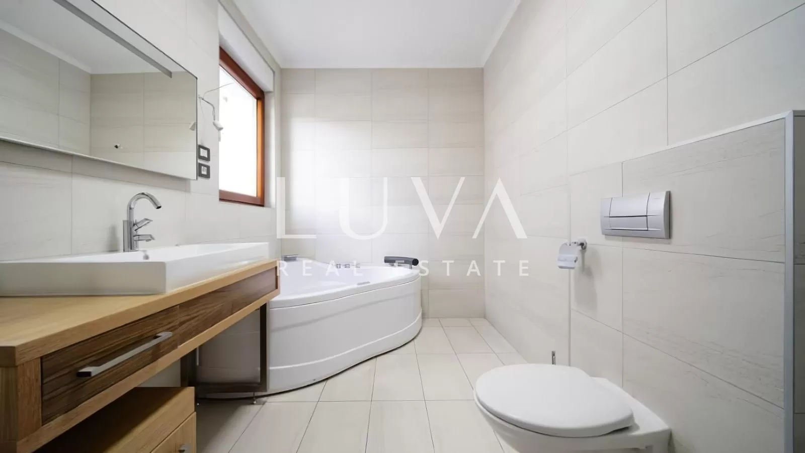 Šestine, 5- s stan u novogradnji na prodaju, 212m2 NKP