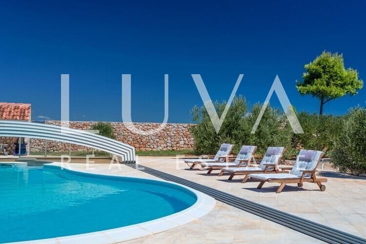 Hvar, Brusje, luksuzna vila s bazenom i pogledom na more na prodaju