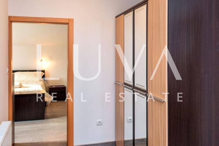 Hvar, Brusje, luksuzna vila s bazenom i pogledom na more na prodaju