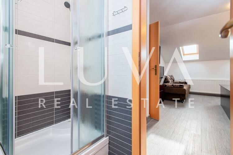 Hvar, Brusje, luksuzna vila s bazenom i pogledom na more na prodaju