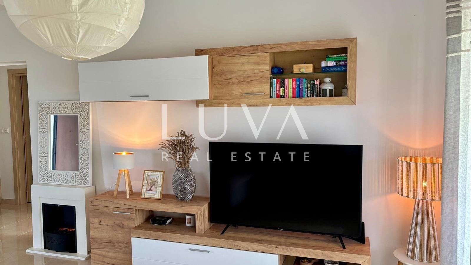 Petrčane Zadar, prostran stan od 75 m² + parking, 50 m od mora