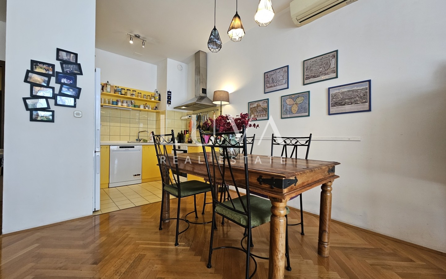 Žnjan, spacious 3-bedroom apartment, 81 m², terrace and garage for sale