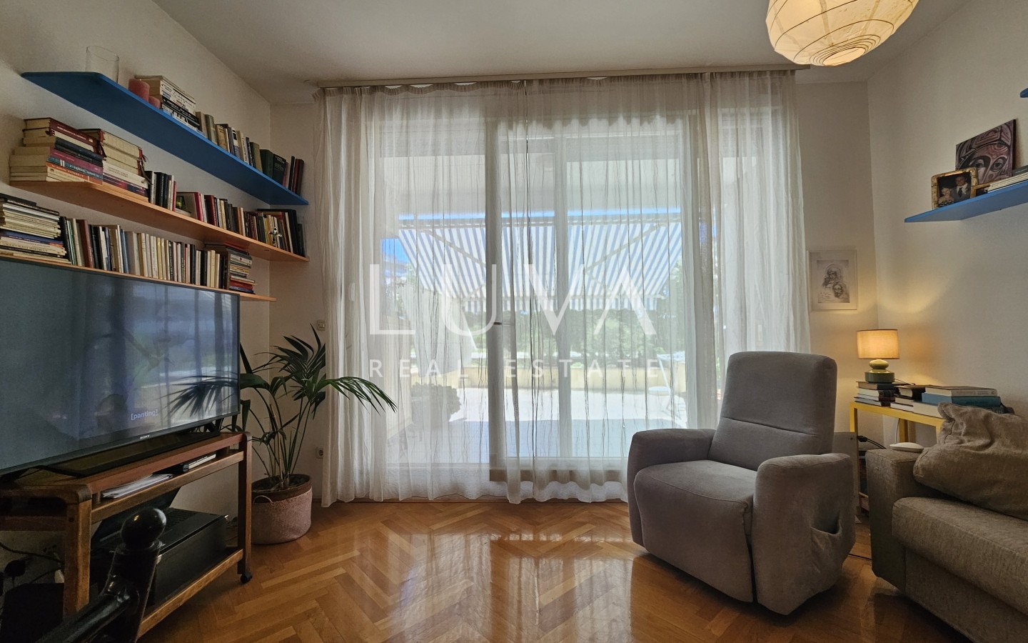 Žnjan, spacious 3-bedroom apartment, 81 m², terrace and garage for sale