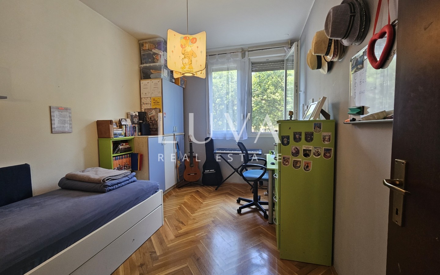 Žnjan, geräumige 3-zimmer-wohnung mit 81 m², terrasse und garage zu verkaufen