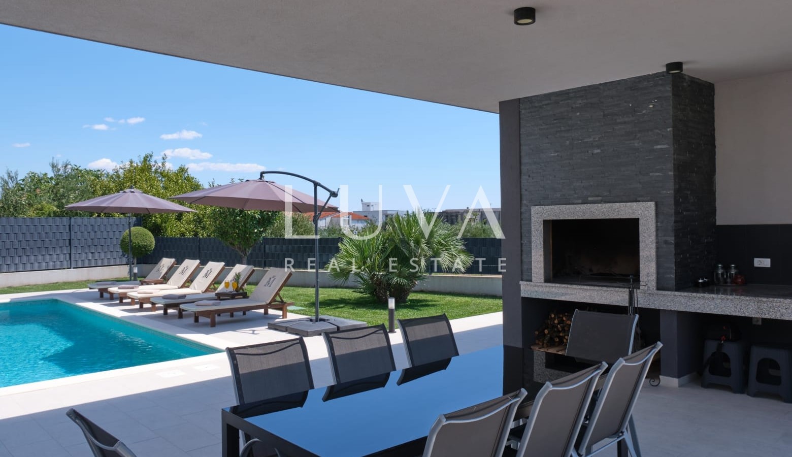 Kaštel Stari, 324 m² Villa with Pool and Sea View for Sale